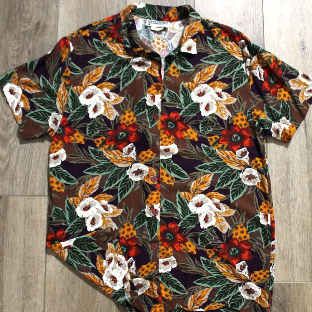 Gina Peters Shirt Size Medium
